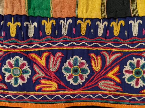 dress detail trim